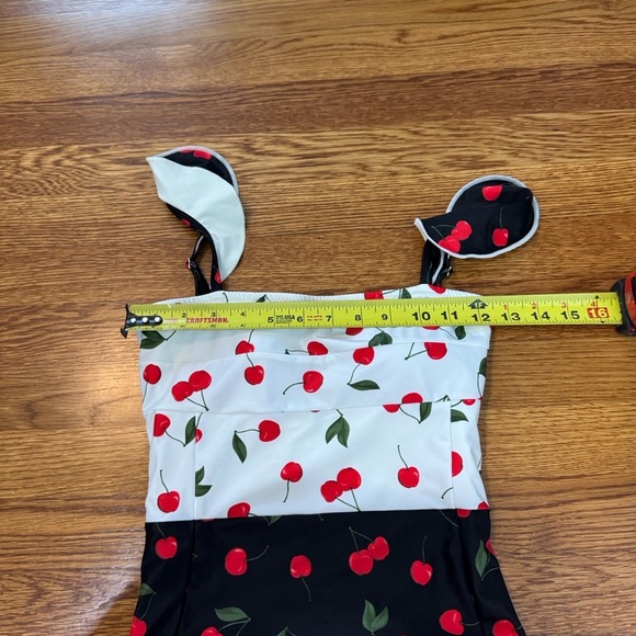 NWT Summersalt ruffle oasis Cherry Print One-Piece Swimsuit size 2 - Picture 6 of 7